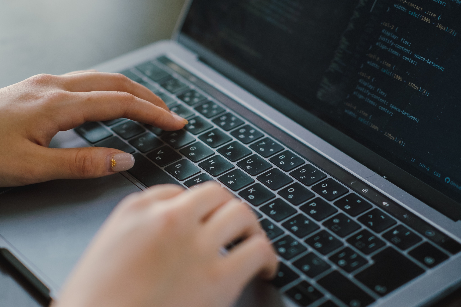 Webサイトやアプリ開発の成功を導くプロが実践する最重要Tips大全【初心者も中級者も必見】